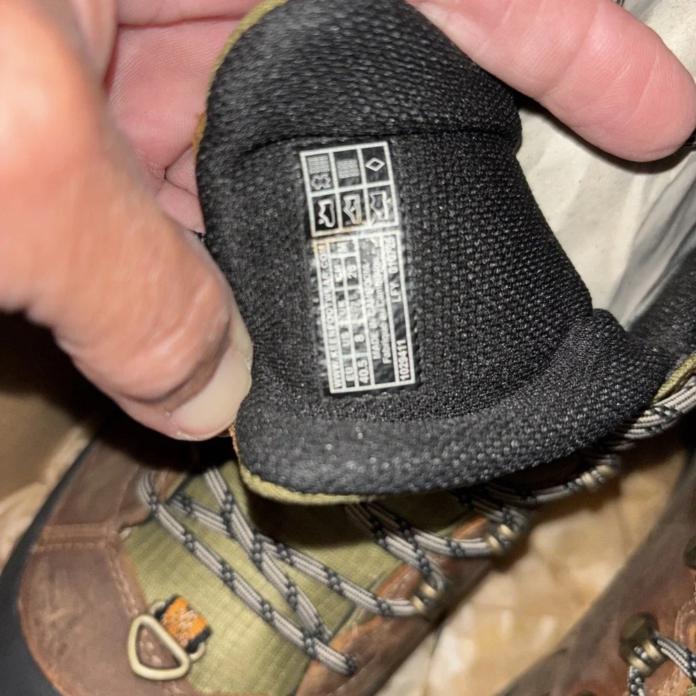 NIB KEEN Revel IV High Polar Boots Men's 8 40.5 Waterproof Mid Polar Bison $190